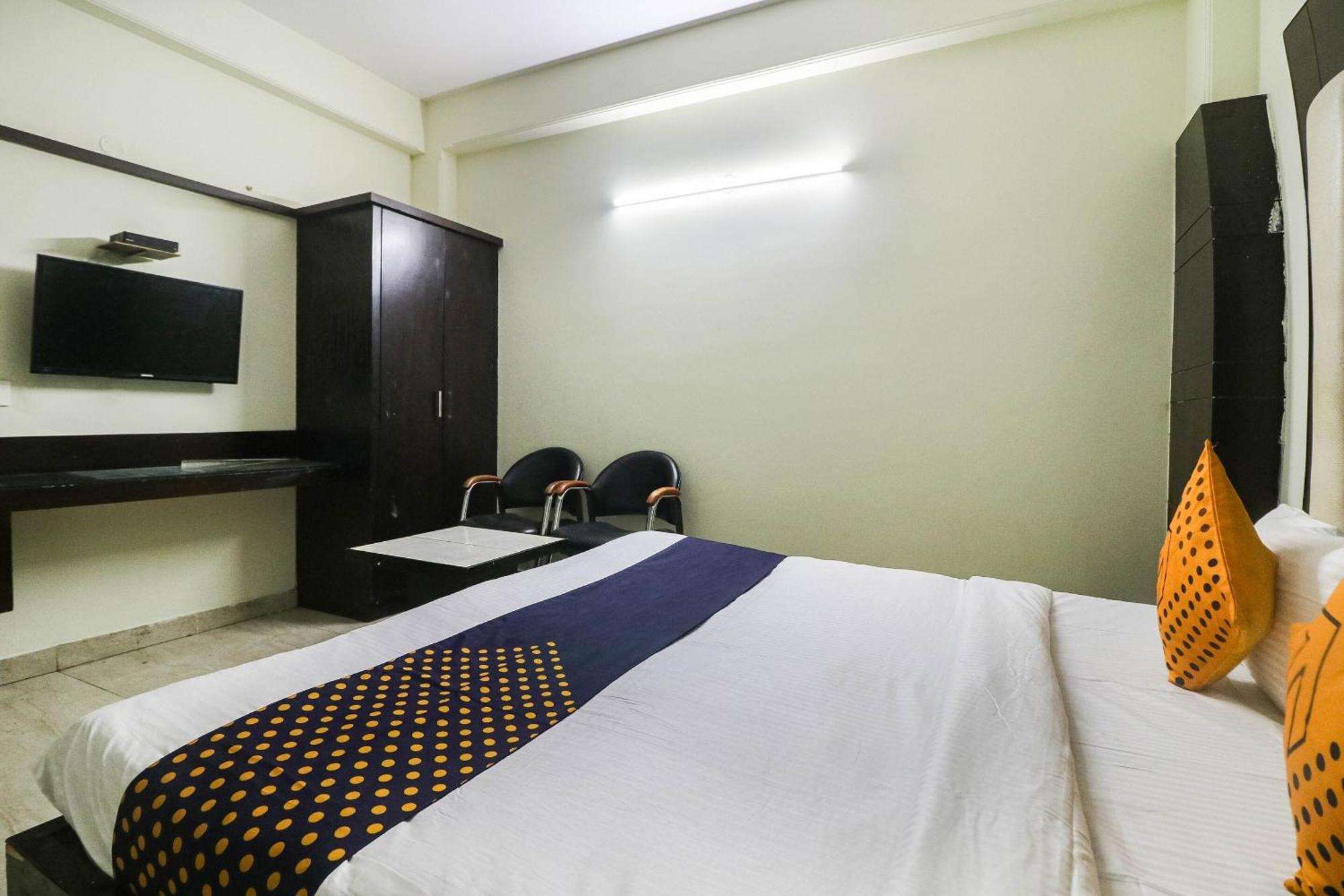 Spot On Hotel Grace Near Star Mall Gurgaon Bagian luar foto