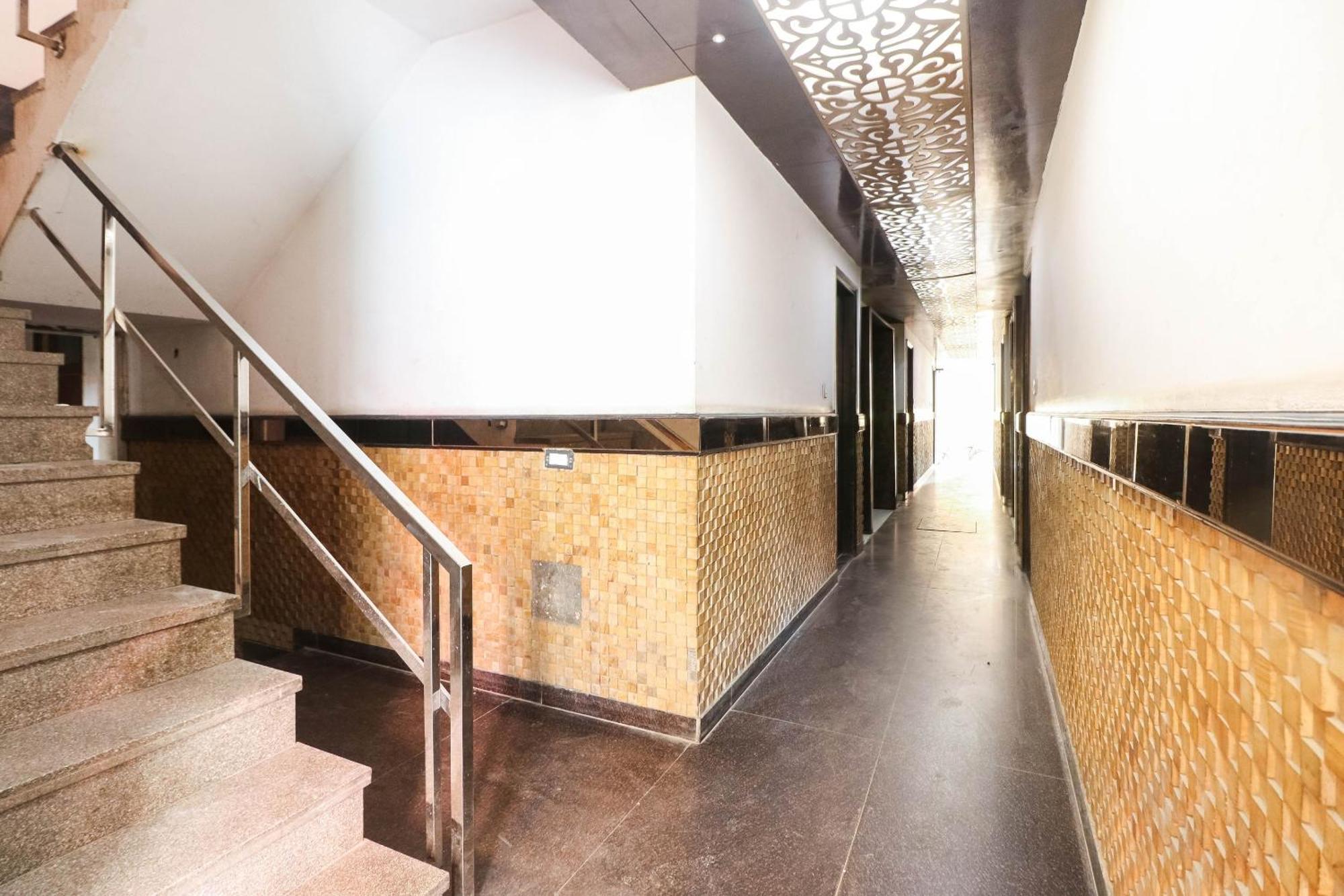 Spot On Hotel Grace Near Star Mall Gurgaon Bagian luar foto