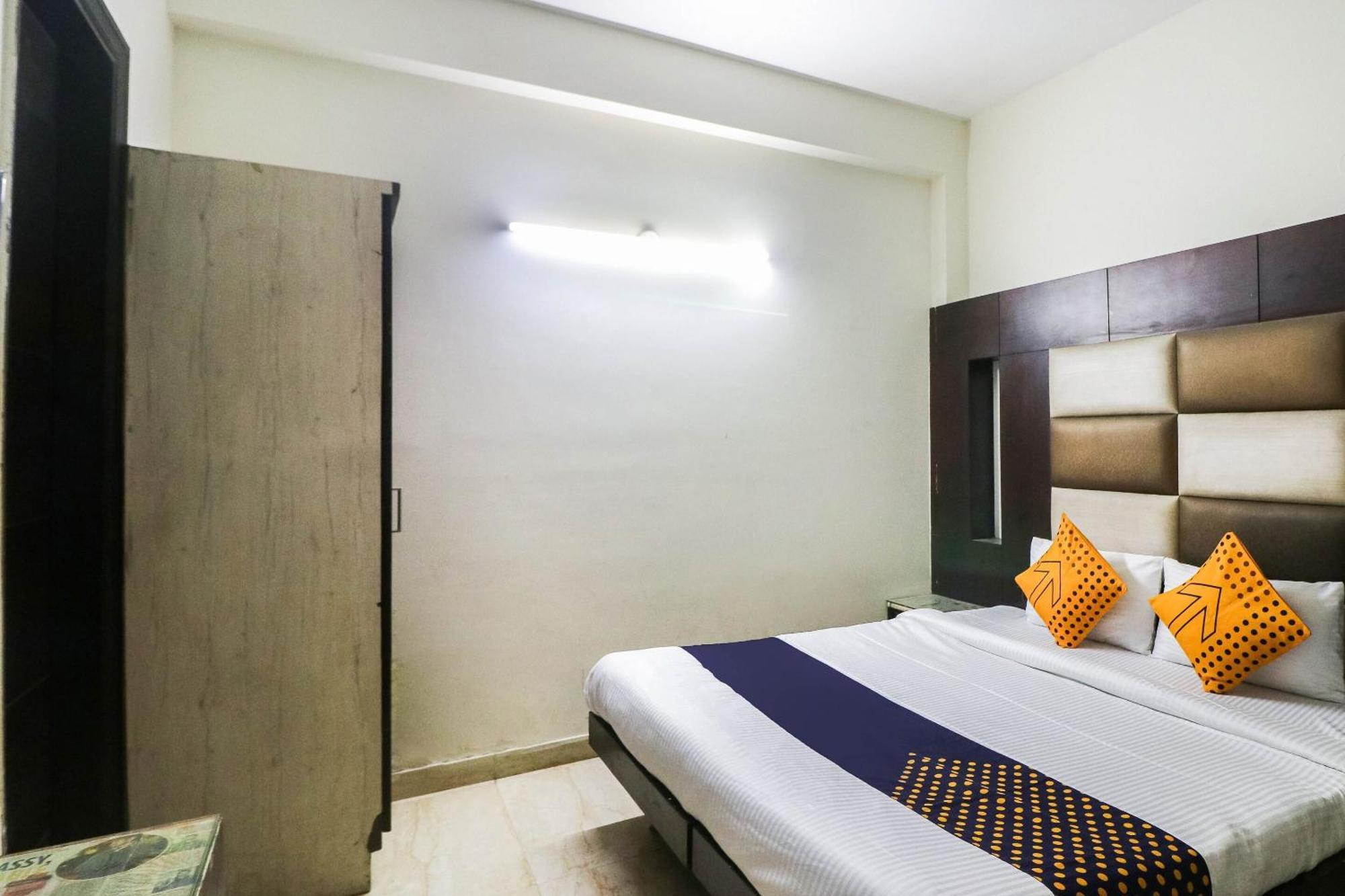 Spot On Hotel Grace Near Star Mall Gurgaon Bagian luar foto