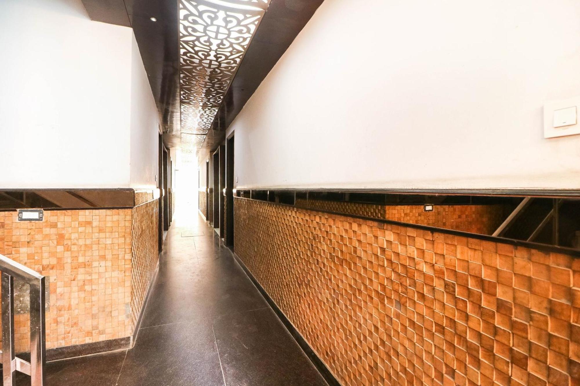 Spot On Hotel Grace Near Star Mall Gurgaon Bagian luar foto
